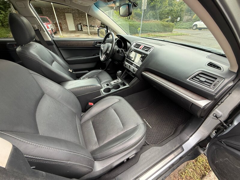 2017 Subaru Outback 3.6R Limited - Photo 12 - Portland, OR 97202