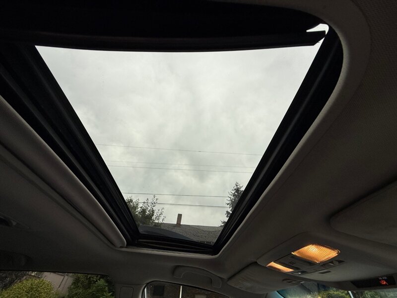 2017 Subaru Outback 3.6R Limited - Photo 7 - Portland, OR 97202