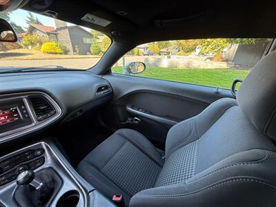2017 Dodge Challenger R/T   - Photo 14 - Portland, OR 97202