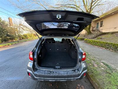 2018 Subaru Outback 2.5i   - Photo 7 - Portland, OR 97202