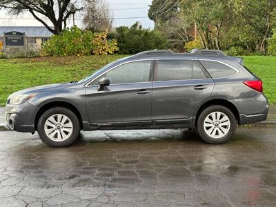 2018 Subaru Outback 2.5i   - Photo 2 - Portland, OR 97202