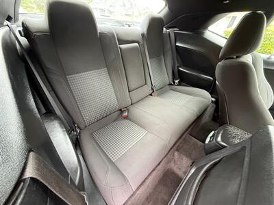 2018 Dodge Challenger SXT   - Photo 17 - Portland, OR 97202