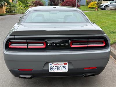 2018 Dodge Challenger SXT   - Photo 5 - Portland, OR 97202