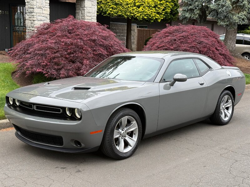 2018 Dodge Challenger SXT   - Photo 1 - Portland, OR 97202