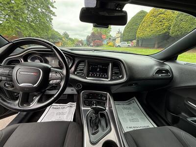 2018 Dodge Challenger SXT   - Photo 10 - Portland, OR 97202