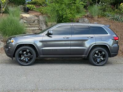 2015 Jeep Grand Cherokee Altitude   - Photo 2 - Portland, OR 97202