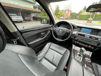 2011 BMW 528i   - Photo 16 - Portland, OR 97202