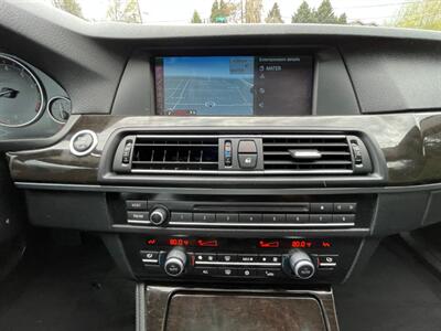 2011 BMW 528i   - Photo 14 - Portland, OR 97202