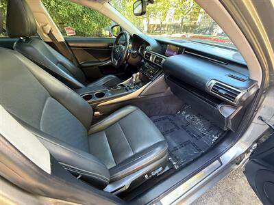2014 Lexus IS 250   - Photo 9 - Portland, OR 97202