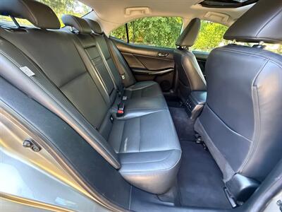 2014 Lexus IS 250   - Photo 12 - Portland, OR 97202