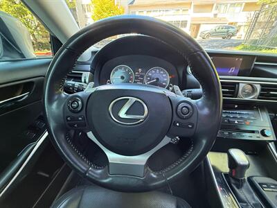 2014 Lexus IS 250   - Photo 18 - Portland, OR 97202
