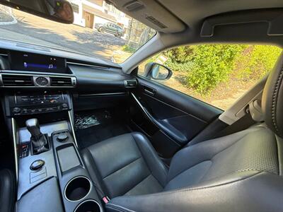 2014 Lexus IS 250   - Photo 16 - Portland, OR 97202