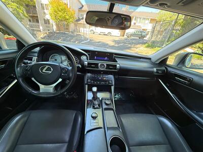 2014 Lexus IS 250   - Photo 14 - Portland, OR 97202