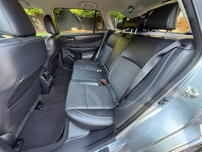 2019 Subaru Outback 2.5i Limited   - Photo 15 - Portland, OR 97202