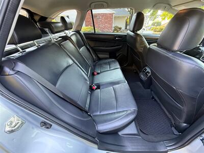 2019 Subaru Outback 2.5i Limited   - Photo 14 - Portland, OR 97202