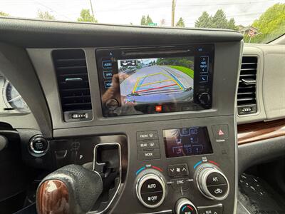 2015 Toyota Sienna Limited Premium 7-Passenger   - Photo 25 - Portland, OR 97202