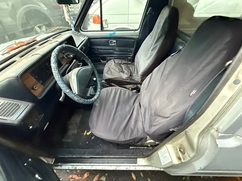 1982 Volkswagen Pickup - Photo 13 - Portland, OR 97202