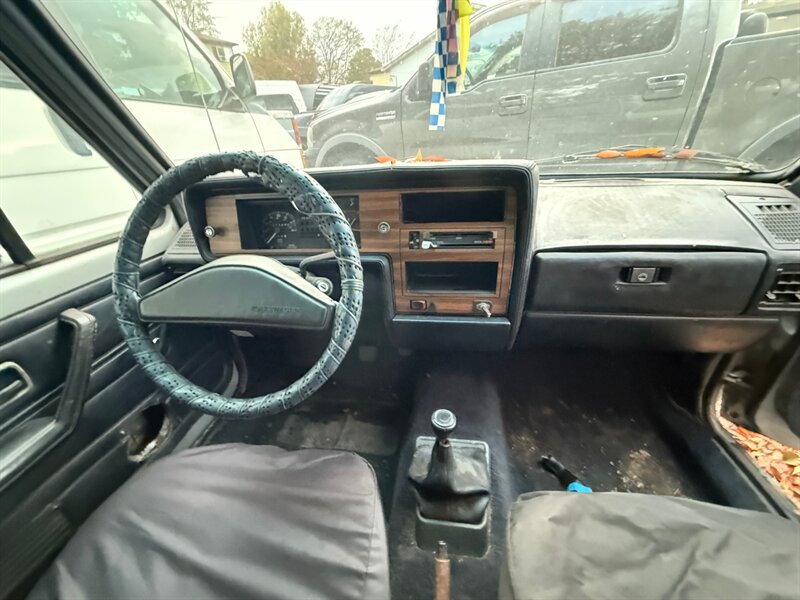1982 Volkswagen Pickup - Photo 10 - Portland, OR 97202