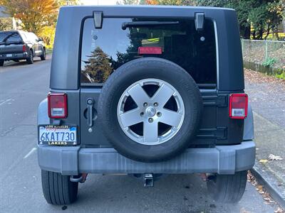 2010 Jeep Wrangler Unlimited Rubicon   - Photo 5 - Portland, OR 97202