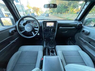 2010 Jeep Wrangler Unlimited Rubicon   - Photo 14 - Portland, OR 97202