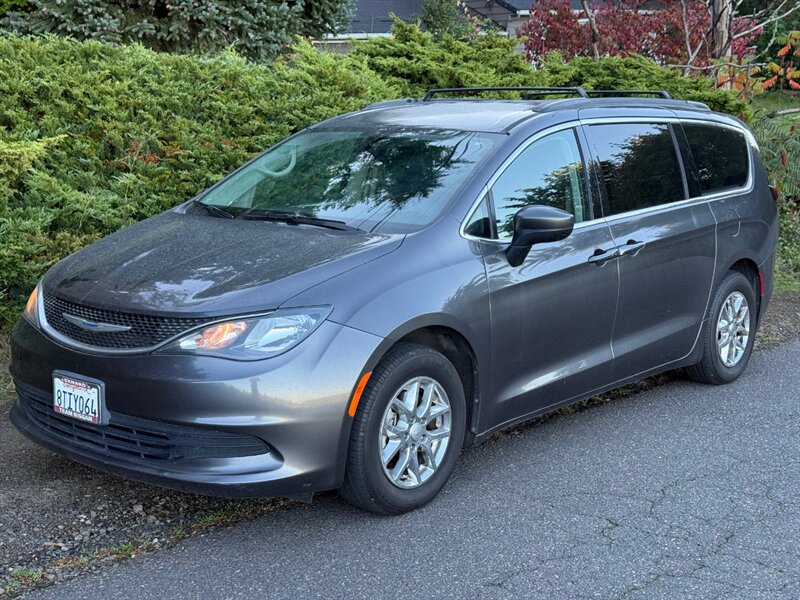 2020 Chrysler Voyager LXi - Photo 1 - Portland, OR 97202