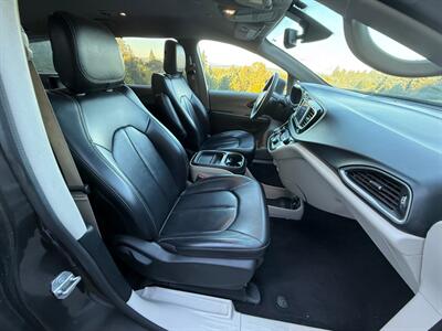 2020 Chrysler Voyager LXi   - Photo 10 - Portland, OR 97202