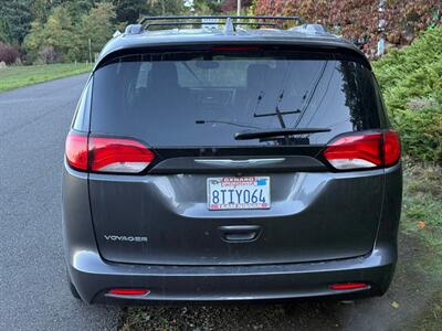 2020 Chrysler Voyager LXi   - Photo 5 - Portland, OR 97202