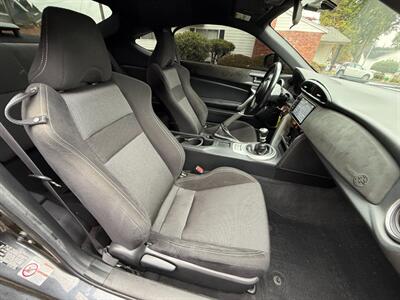 2017 Toyota 86   - Photo 13 - Portland, OR 97202