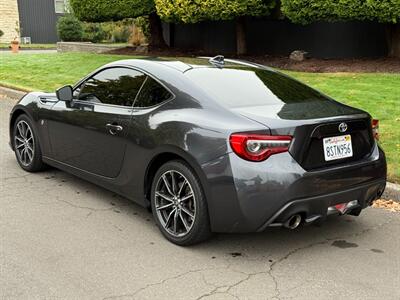 2017 Toyota 86   - Photo 3 - Portland, OR 97202