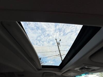 2011 Toyota Sienna XLE 7-Passenger   - Photo 7 - Portland, OR 97202