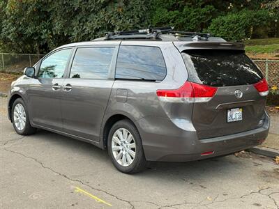 2011 Toyota Sienna XLE 7-Passenger   - Photo 3 - Portland, OR 97202