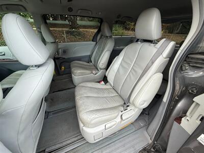 2011 Toyota Sienna XLE 7-Passenger   - Photo 13 - Portland, OR 97202