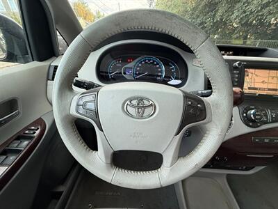 2011 Toyota Sienna XLE 7-Passenger   - Photo 18 - Portland, OR 97202