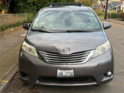 2011 Toyota Sienna XLE 7-Passenger   - Photo 4 - Portland, OR 97202