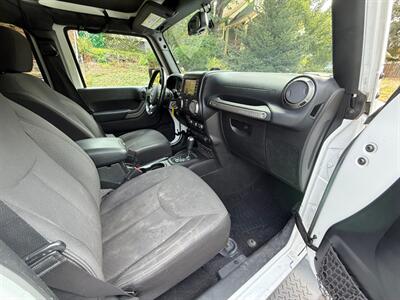 2016 Jeep Wrangler Unlimited Sport S - Photo 12 - Portland, OR 97202