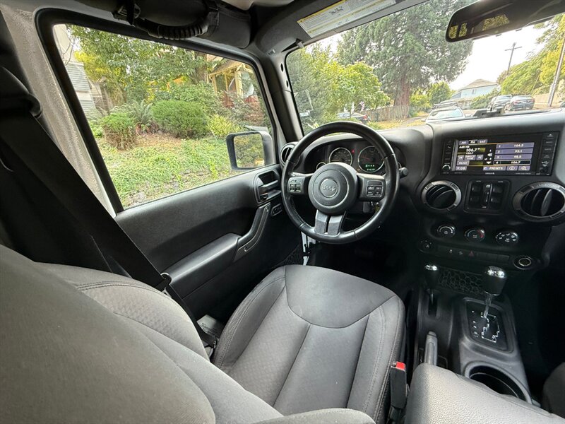 2016 Jeep Wrangler Unlimited Sport S - Photo 19 - Portland, OR 97202