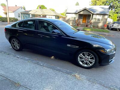 2017 Jaguar XE 25t Premium   - Photo 6 - Portland, OR 97202