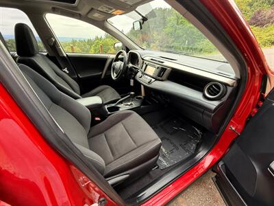 2014 Toyota RAV4 XLE   - Photo 11 - Portland, OR 97202