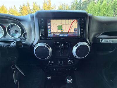 2014 Jeep Wrangler Unlimited Rubicon   - Photo 25 - Portland, OR 97202