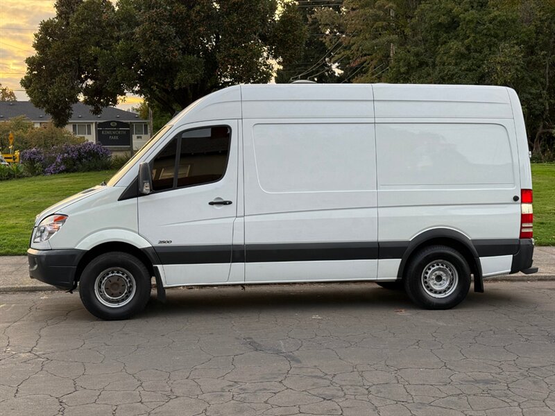 2010 Freightliner Sprinter 2500 - Photo 2 - Portland, OR 97202