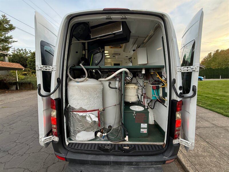 2010 Freightliner Sprinter 2500 - Photo 32 - Portland, OR 97202
