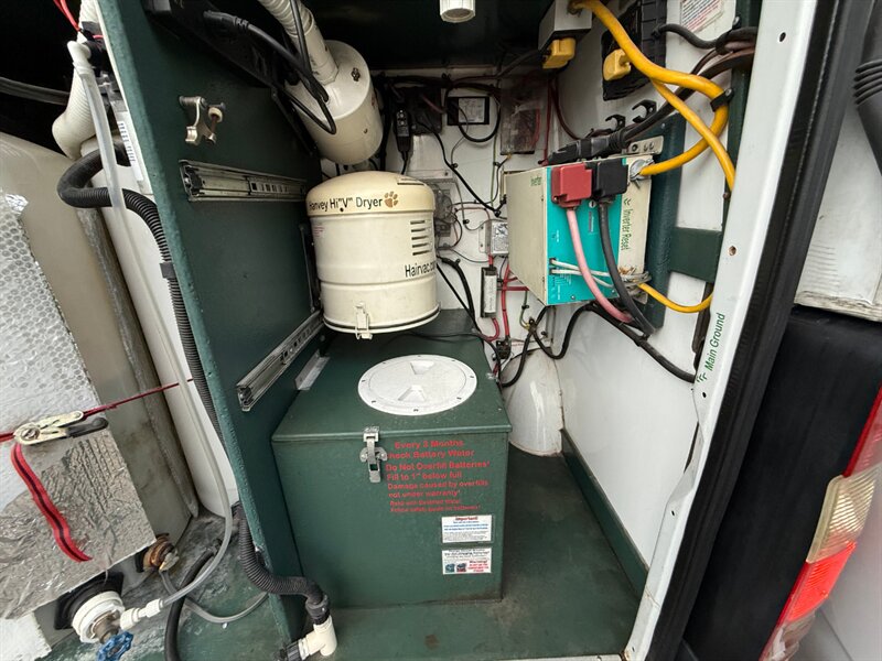 2010 Freightliner Sprinter 2500 - Photo 36 - Portland, OR 97202