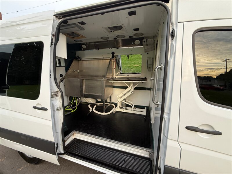 2010 Freightliner Sprinter 2500 - Photo 20 - Portland, OR 97202