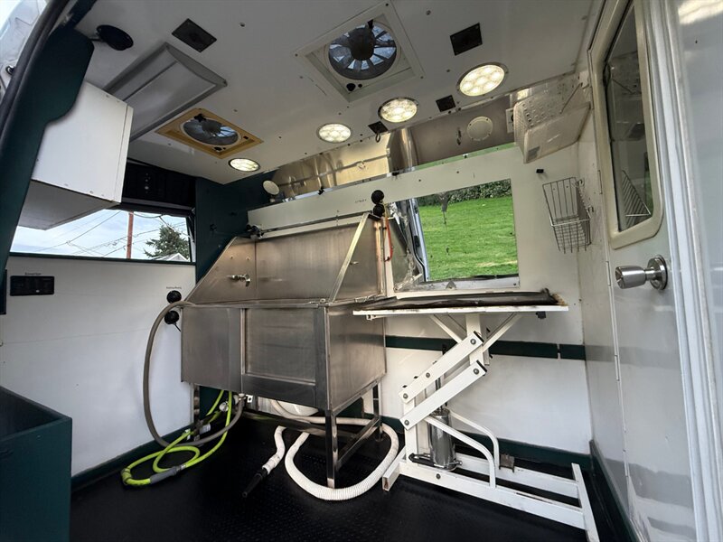 2010 Freightliner Sprinter 2500 - Photo 25 - Portland, OR 97202