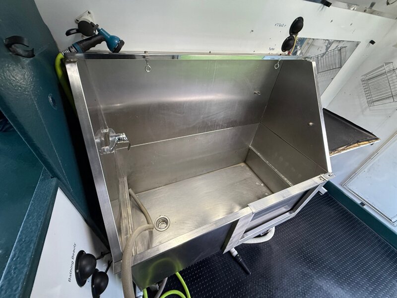 2010 Freightliner Sprinter 2500 - Photo 28 - Portland, OR 97202