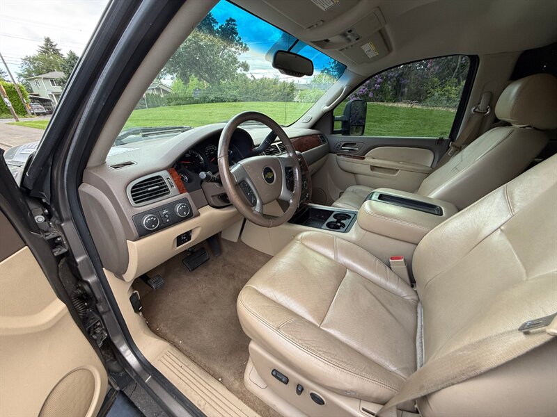2012 Chevrolet Silverado 2500 LTZ - Photo 9 - Portland, OR 97202