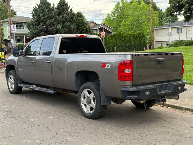 2012 Chevrolet Silverado 2500 LTZ - Photo 3 - Portland, OR 97202
