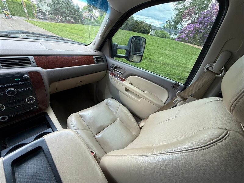 2012 Chevrolet Silverado 2500 LTZ - Photo 17 - Portland, OR 97202