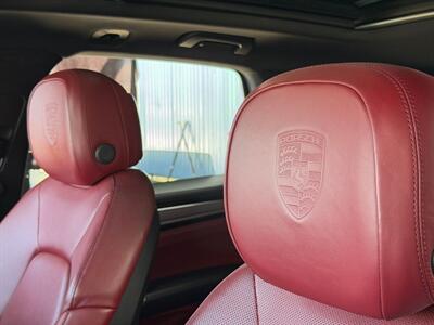 2022 Porsche Cayenne Platinum Edition   - Photo 32 - Lennox, CA 90304