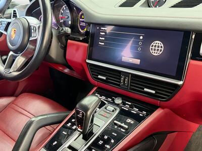 2022 Porsche Cayenne Platinum Edition   - Photo 20 - Lennox, CA 90304